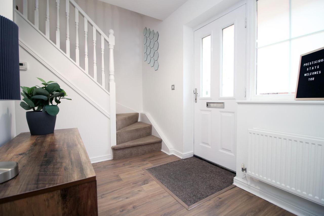 Delft - Spacious Home, High Speed Wi-Fi, Free Parking, Terrace سويندون المظهر الخارجي الصورة