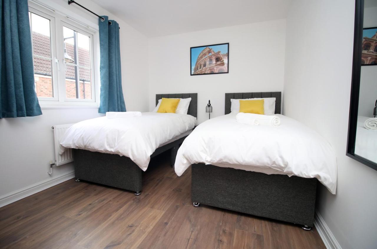 Delft - Spacious Home, High Speed Wi-Fi, Free Parking, Terrace سويندون المظهر الخارجي الصورة