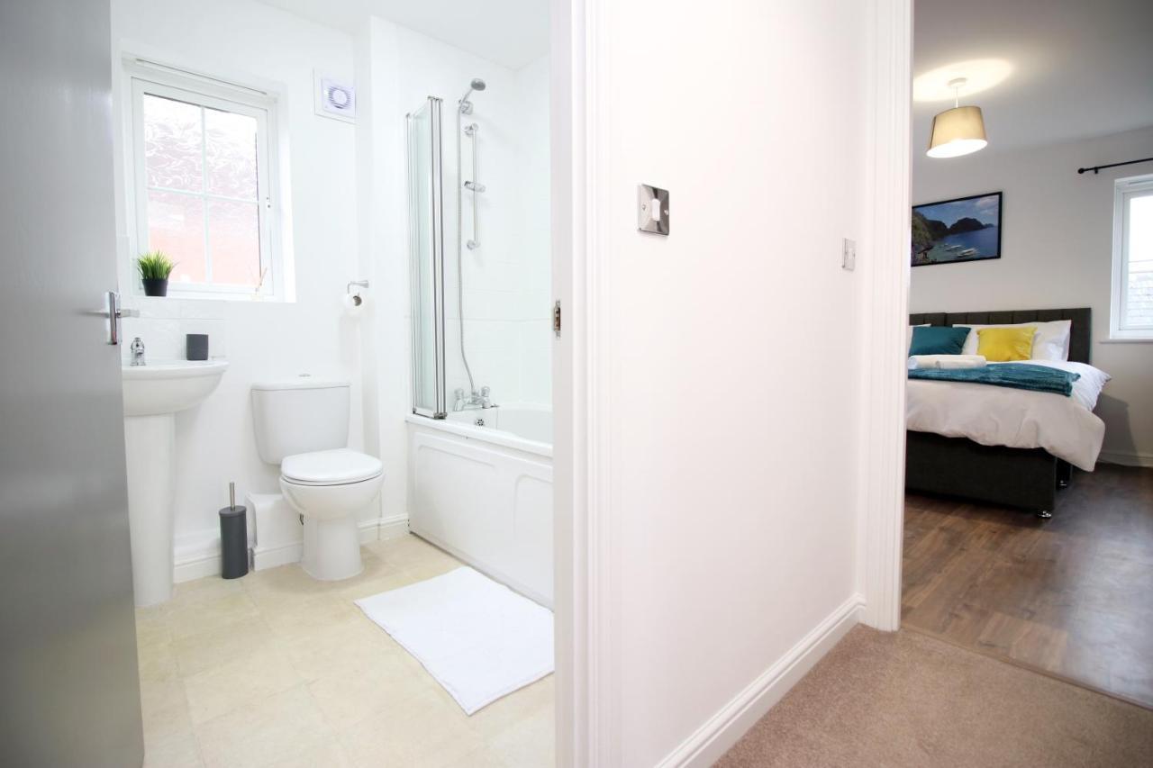 Delft - Spacious Home, High Speed Wi-Fi, Free Parking, Terrace سويندون المظهر الخارجي الصورة