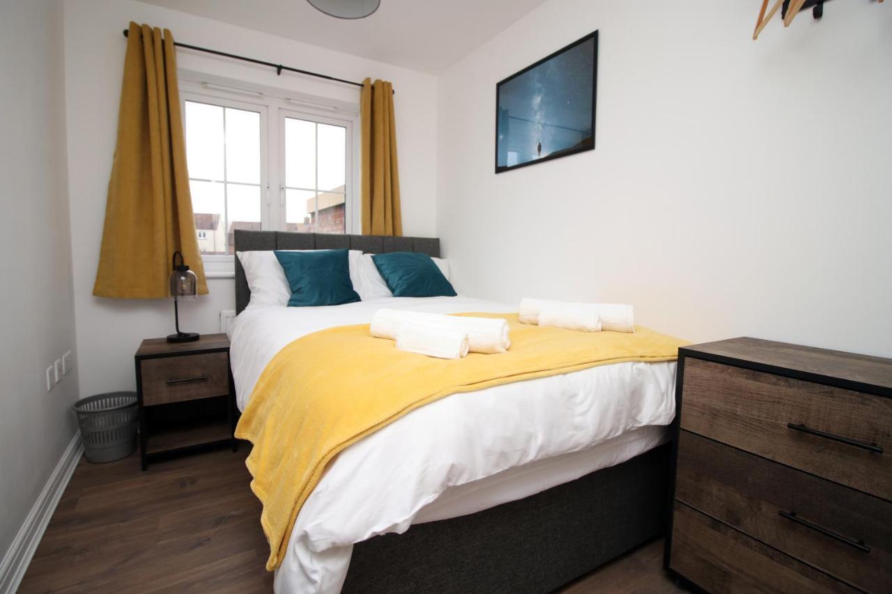 Delft - Spacious Home, High Speed Wi-Fi, Free Parking, Terrace سويندون المظهر الخارجي الصورة