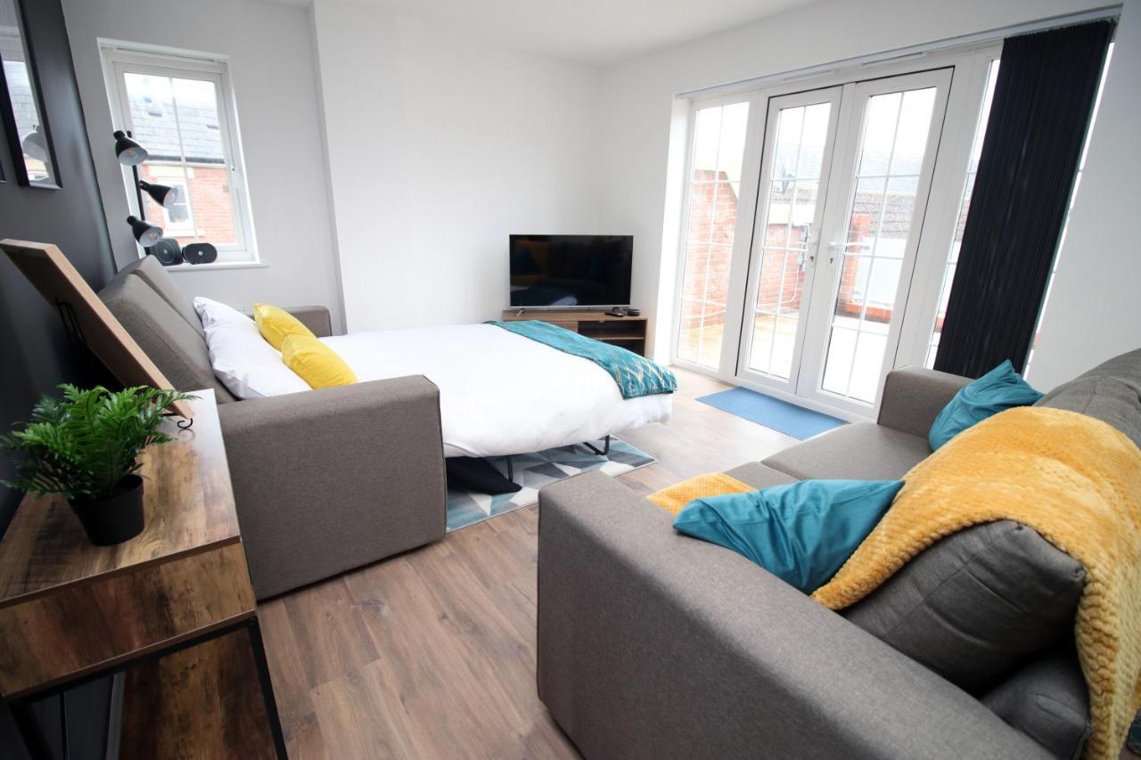 Delft - Spacious Home, High Speed Wi-Fi, Free Parking, Terrace سويندون المظهر الخارجي الصورة